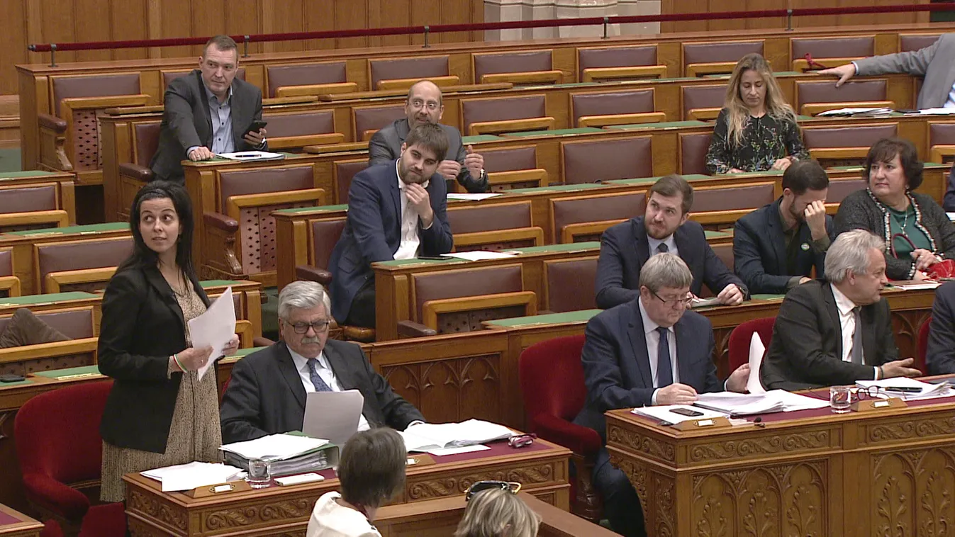 Újra támadásba kezdtek az ellenzéki pártok képviselői