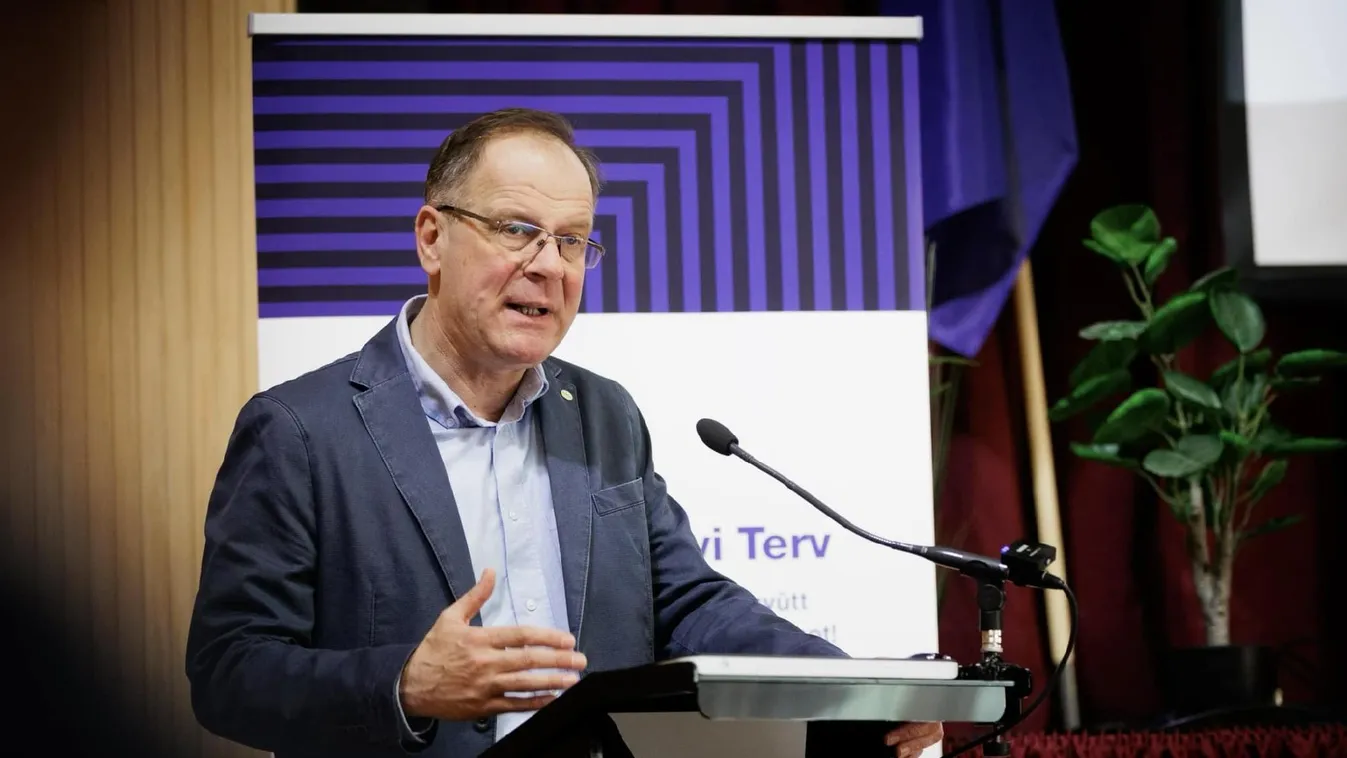 Navracsics Tibor: hiába erős egy térség, ha abban vannak kiúttalanságot sugalló fehér foltok