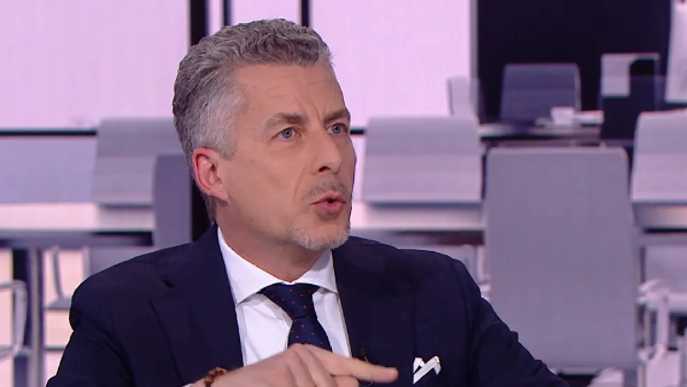 Vezércikk: A pápalátogatást becsmérelte Vásárhelyi Mária