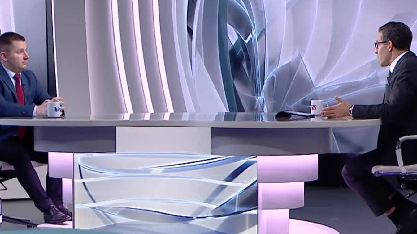 Csaknem hárommilliárd forintot utaltak külföldről az ellenzéknek