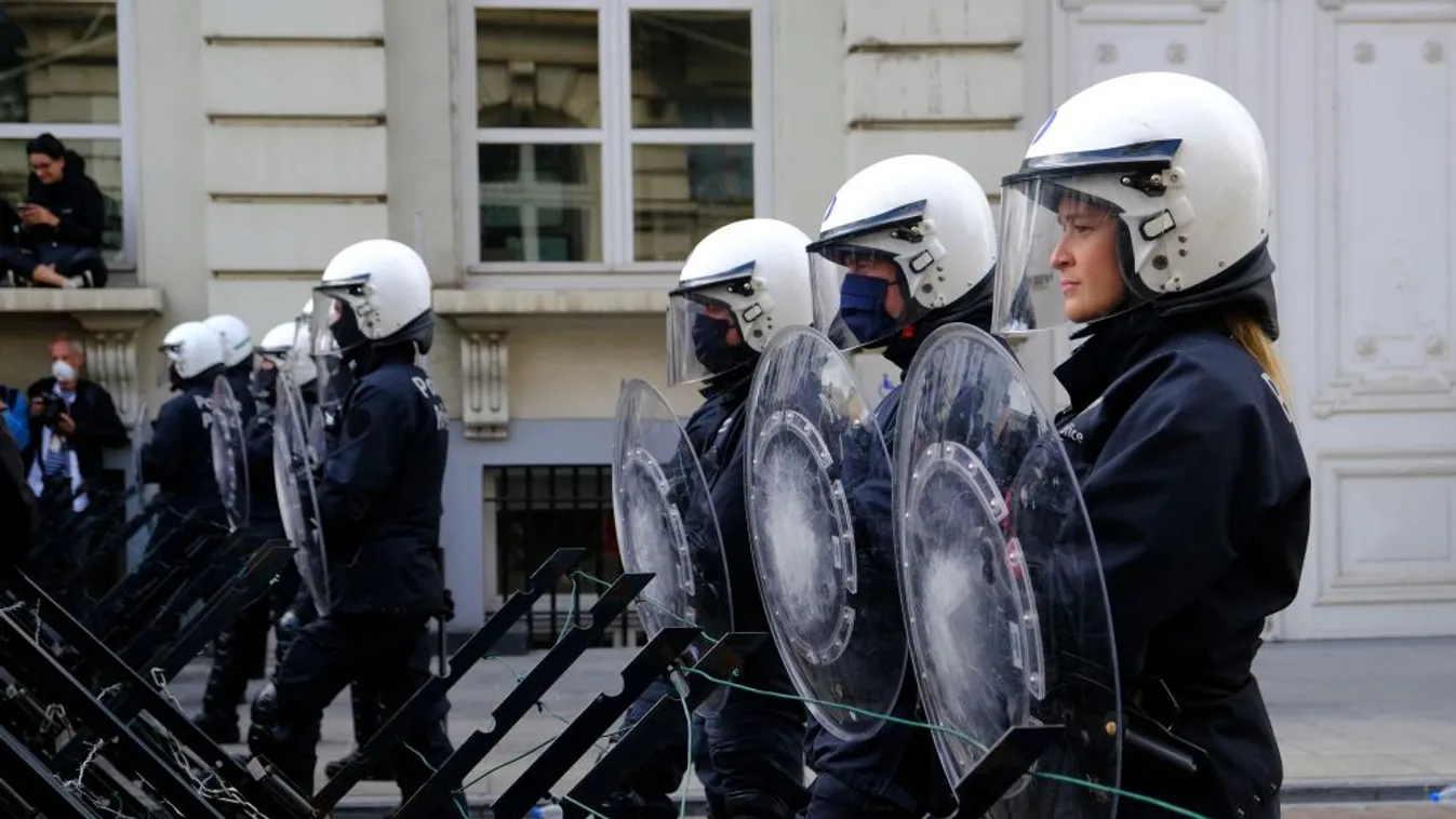 Rongálás, gyújtogatás és összecsapások Brüsszelben