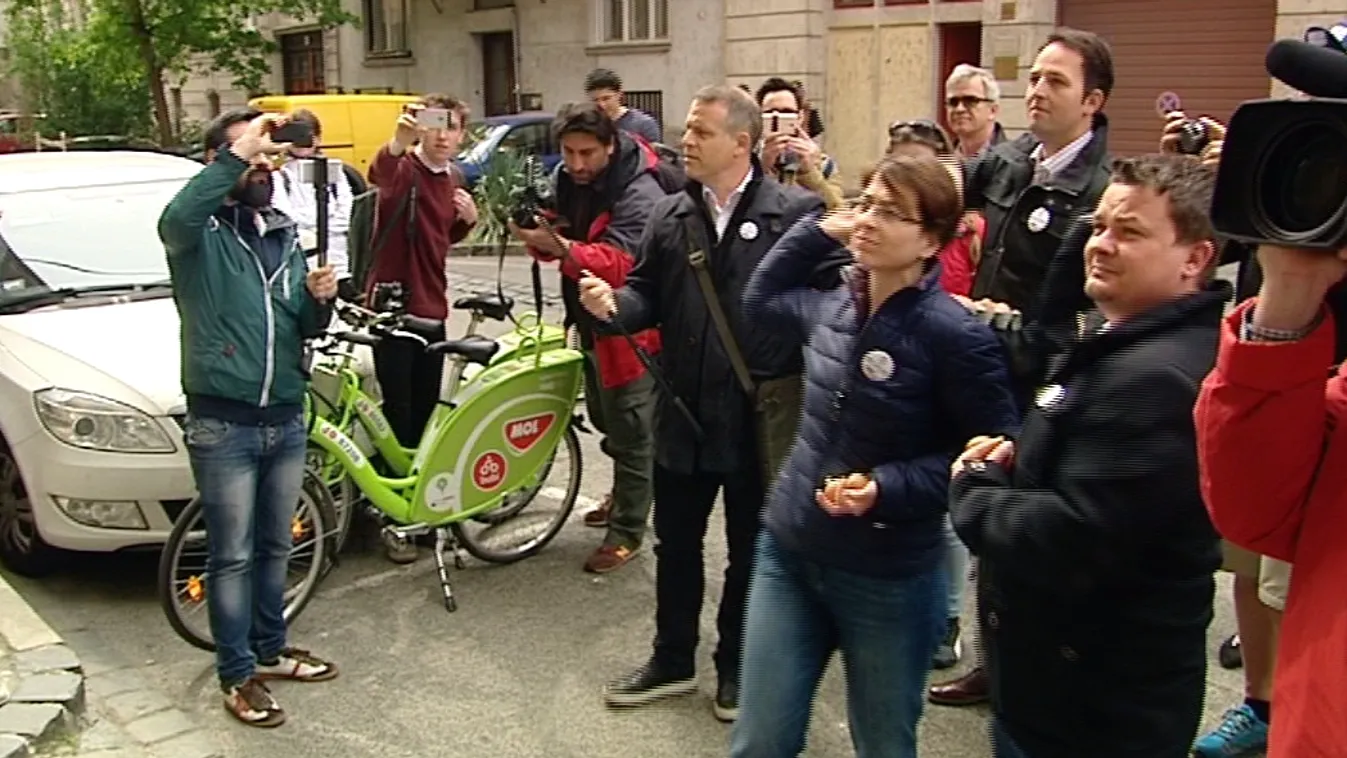 Az Együtt nyílt tárgyaláson tisztázná a tojásdobálást