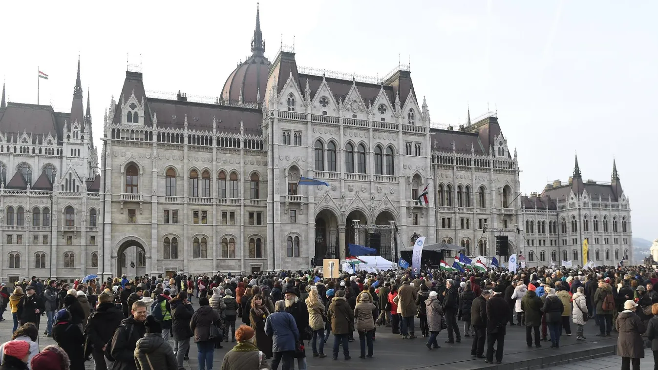 „A pedagógus-életpályamodell megbukott”