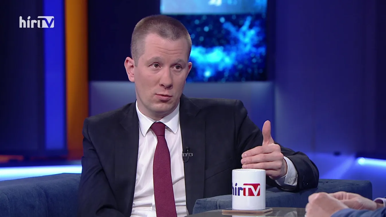 Bayer show - Békés Márton: Magyarországot kóstolgatják + videó