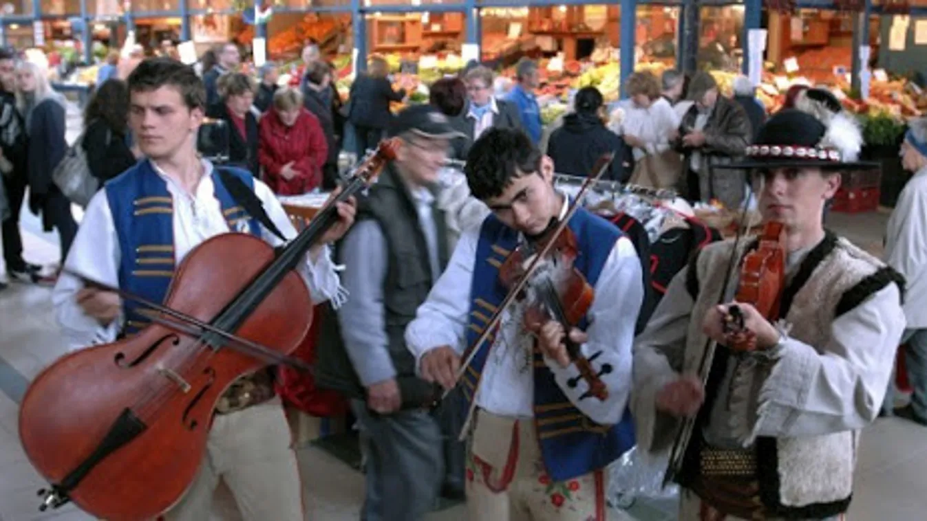 Erkély-koncertsorozat indul a Hagyományok Házában