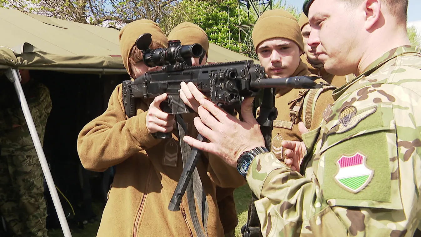 Pályaorientációs napot tartottak a csobánkai katonai bázison + videó
