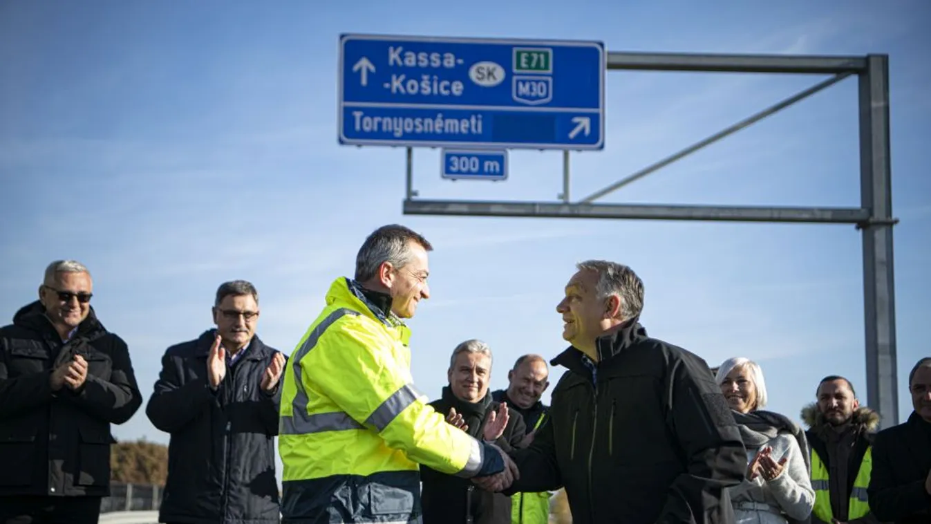 Átadták az M30 autópálya Miskolc-Tornyosnémeti között szakaszát