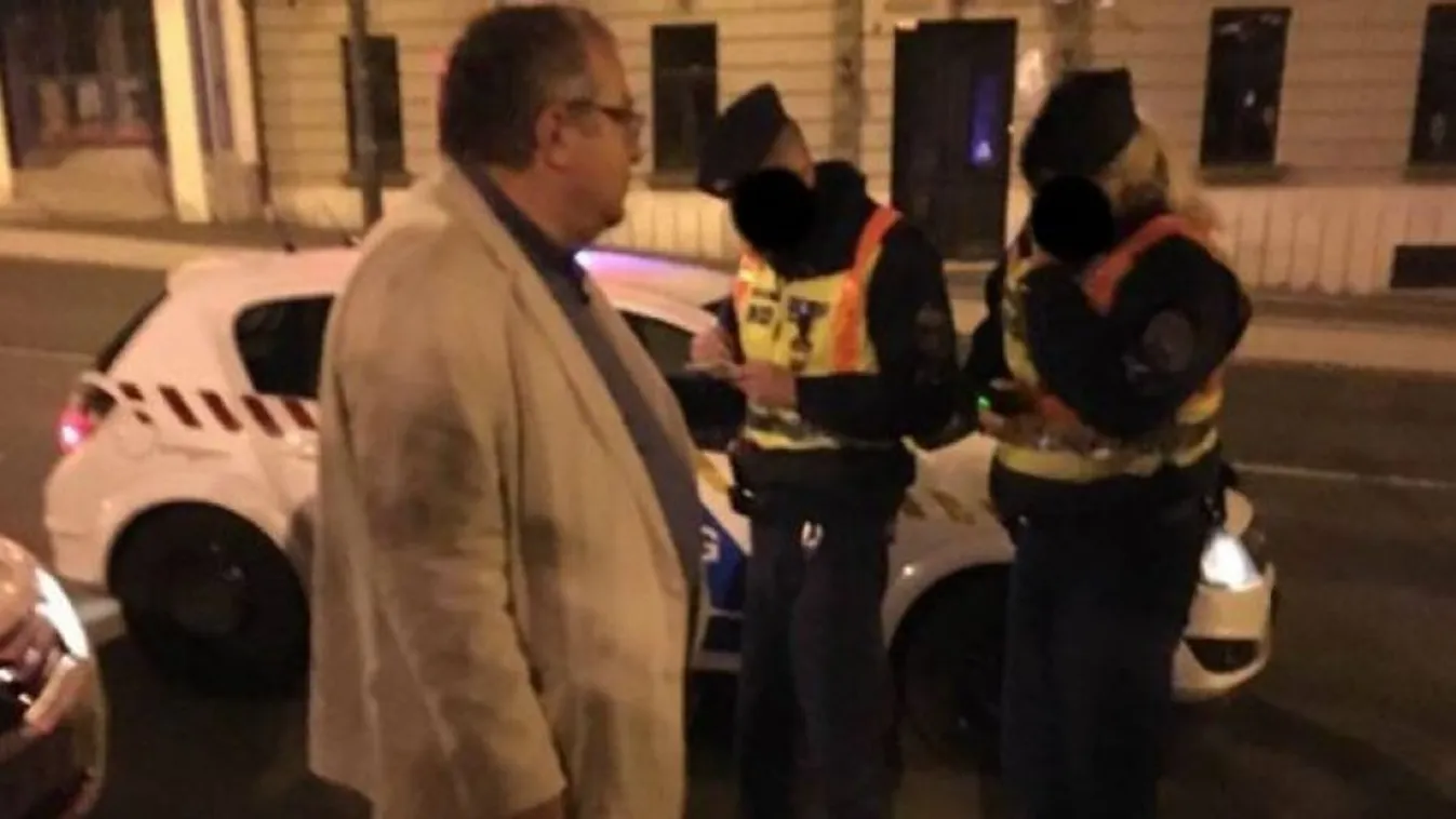 Fidelitasos elnök festette át Simicska feliratait