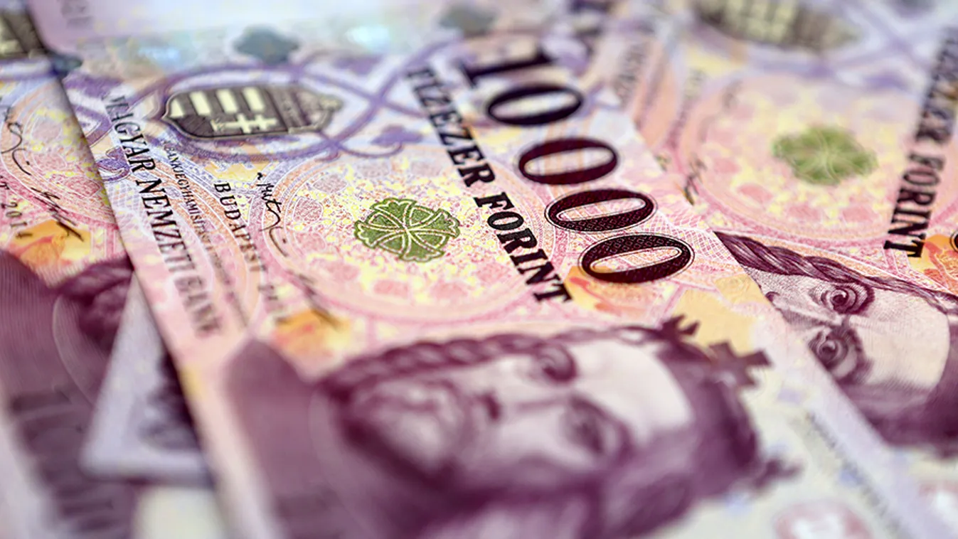 Erősödéssel nyitott péntek reggel a forint