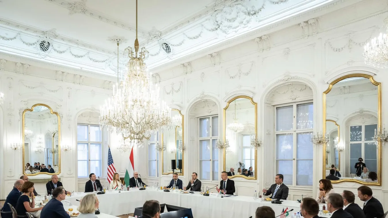 Szijjártó Péter: Magyarország gazdasági kilátásai pozitívak a negatív európai környezet ellenére is