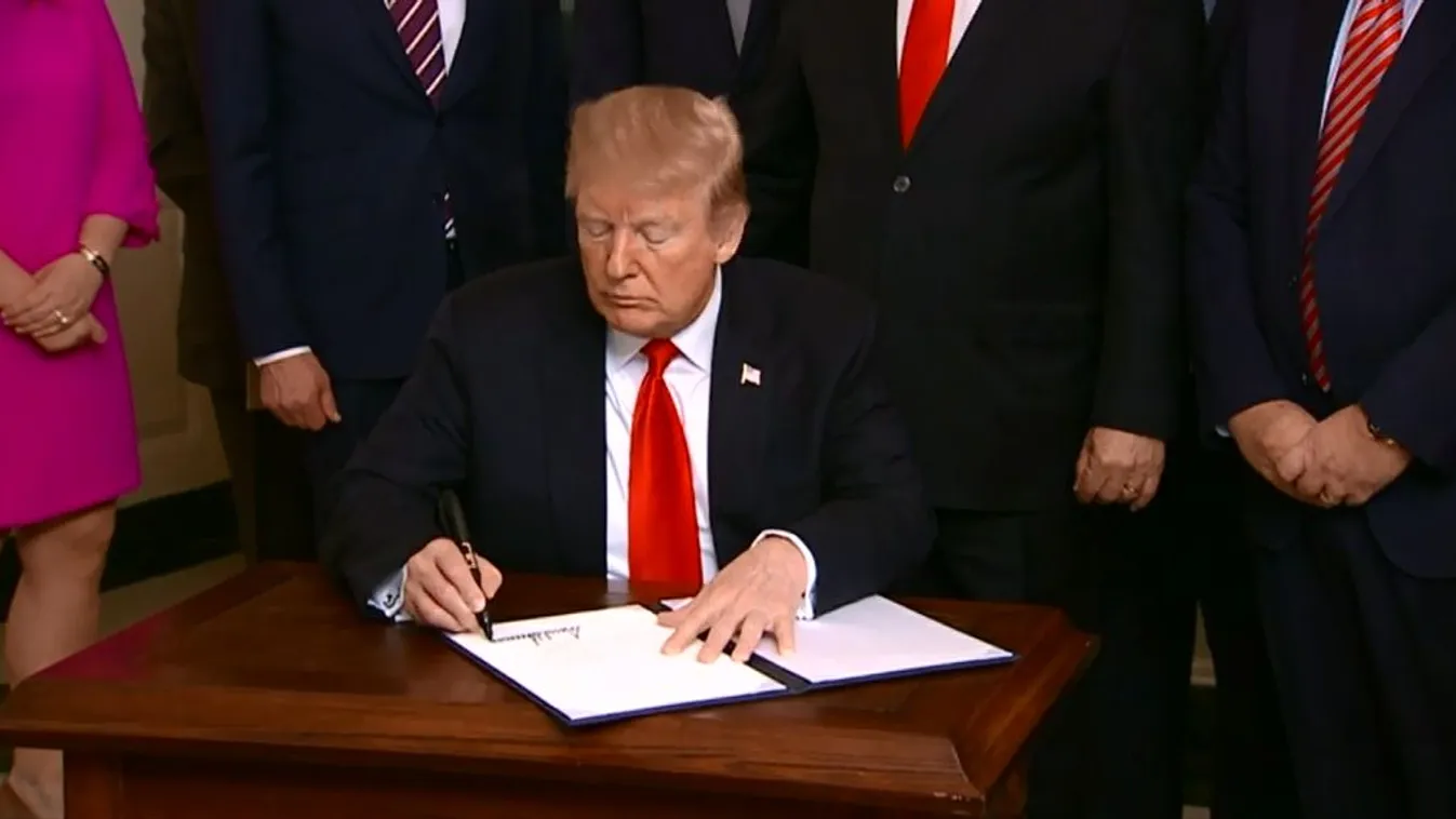 Szíria az ENSZ BT rendkívüli ülésének összehívását kérte Trump döntése miatt