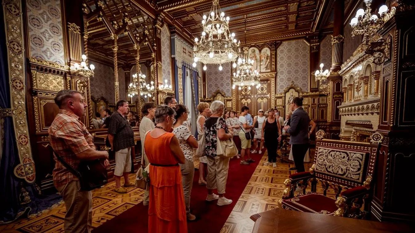 Már több mint tizenegyezren tekintették meg az újjászületett Szent István-termet