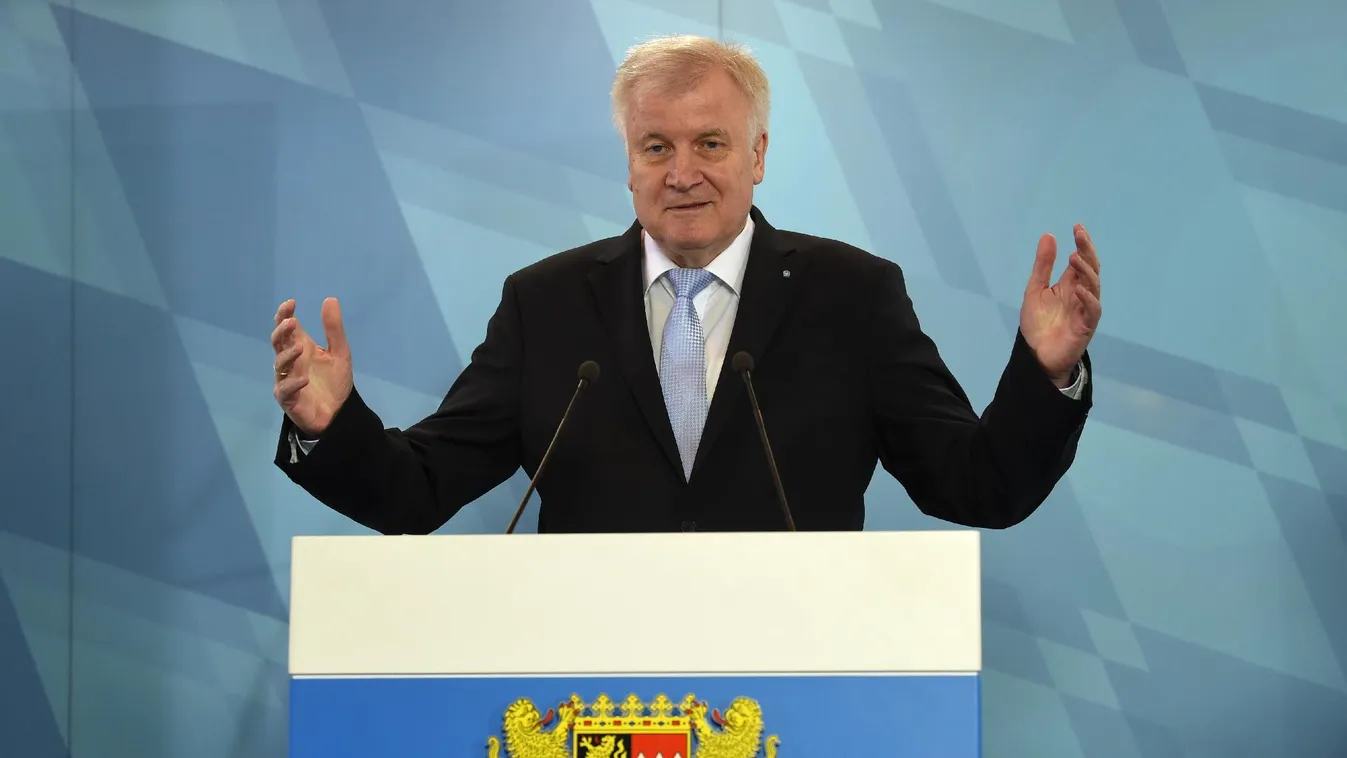 Nem mond le Seehofer, kiegyeztek Merkellel
