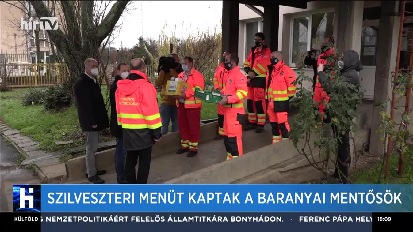 Szilveszteri menüt kaptak a baranyai mentősök