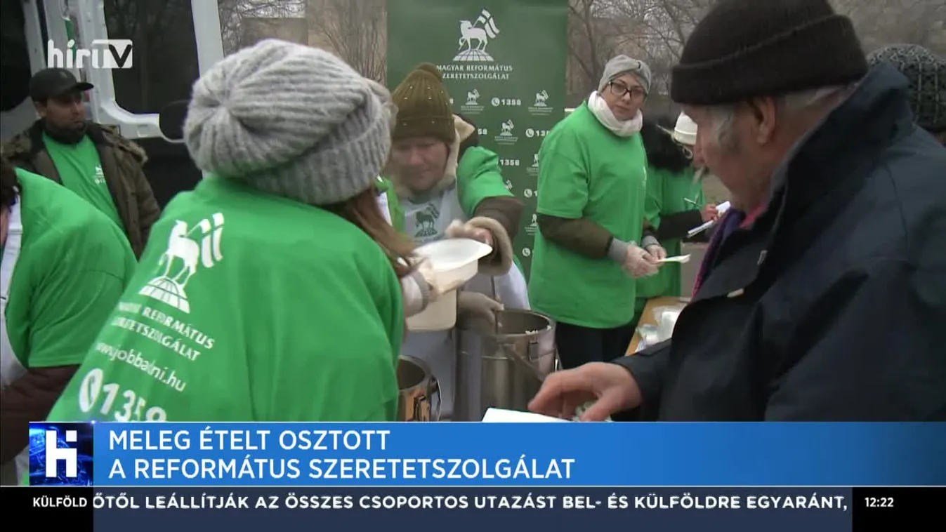 Meleg ételt osztott a református szeretetszolgálat