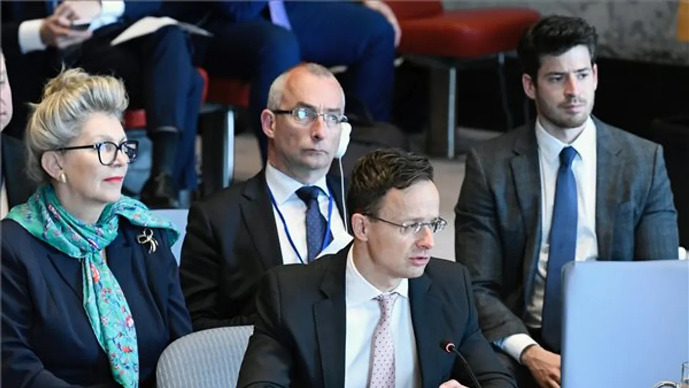 Szijjártó: a világ jövőjének meghatározója a tömeges illegális migráció