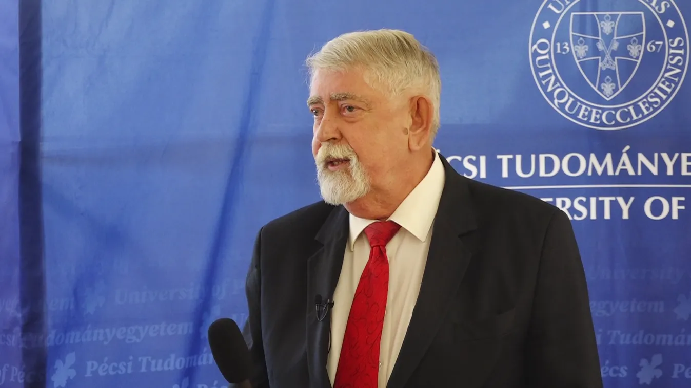 Átadták a PTE Egészségtudományi Kar frissen felújított belvárosi épületeit