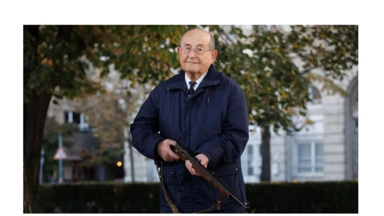 Elhunyt Varga János, az 1956-os forradalom Corvin-közi harcosa