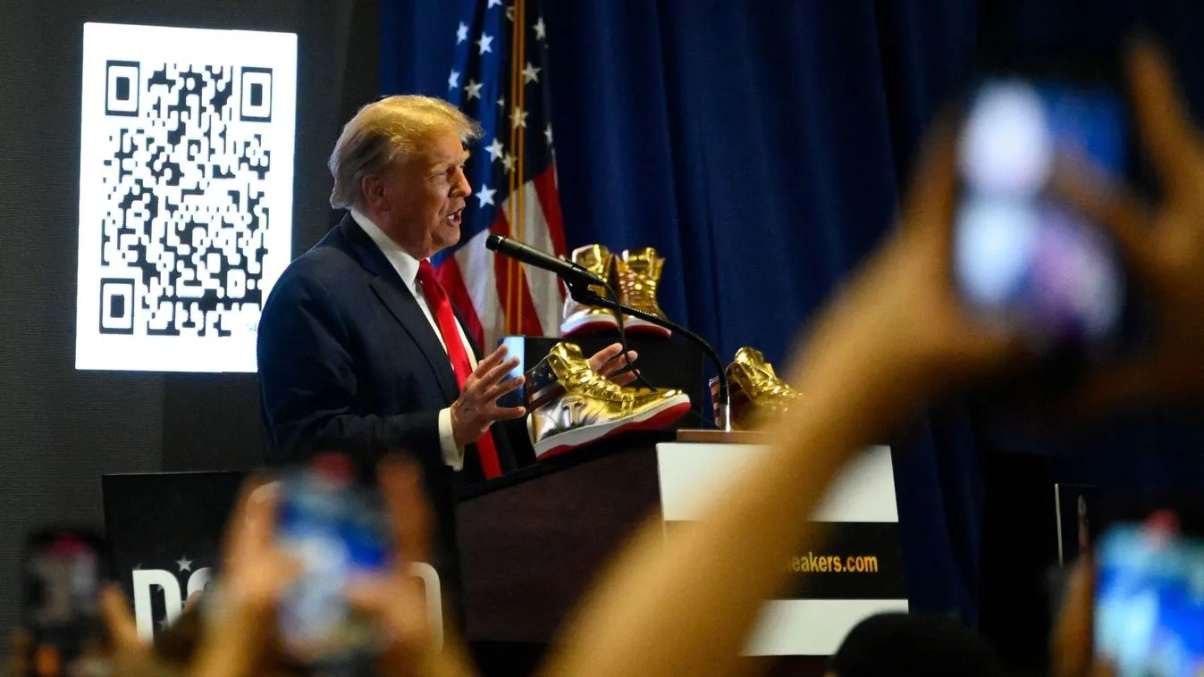 Soha ne add fel! néven dob piacra cipőmárkát Donald Trump