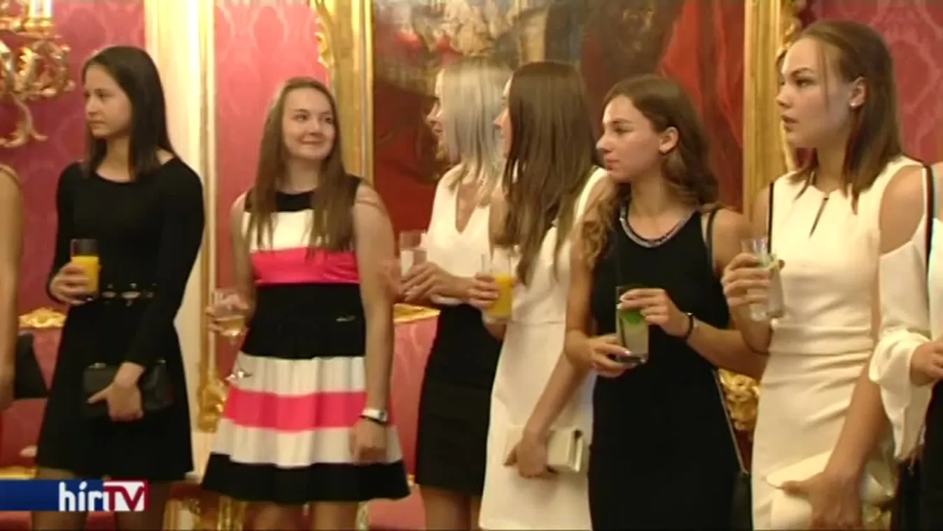 Áder vendégelte meg a junior világbanjnokokat