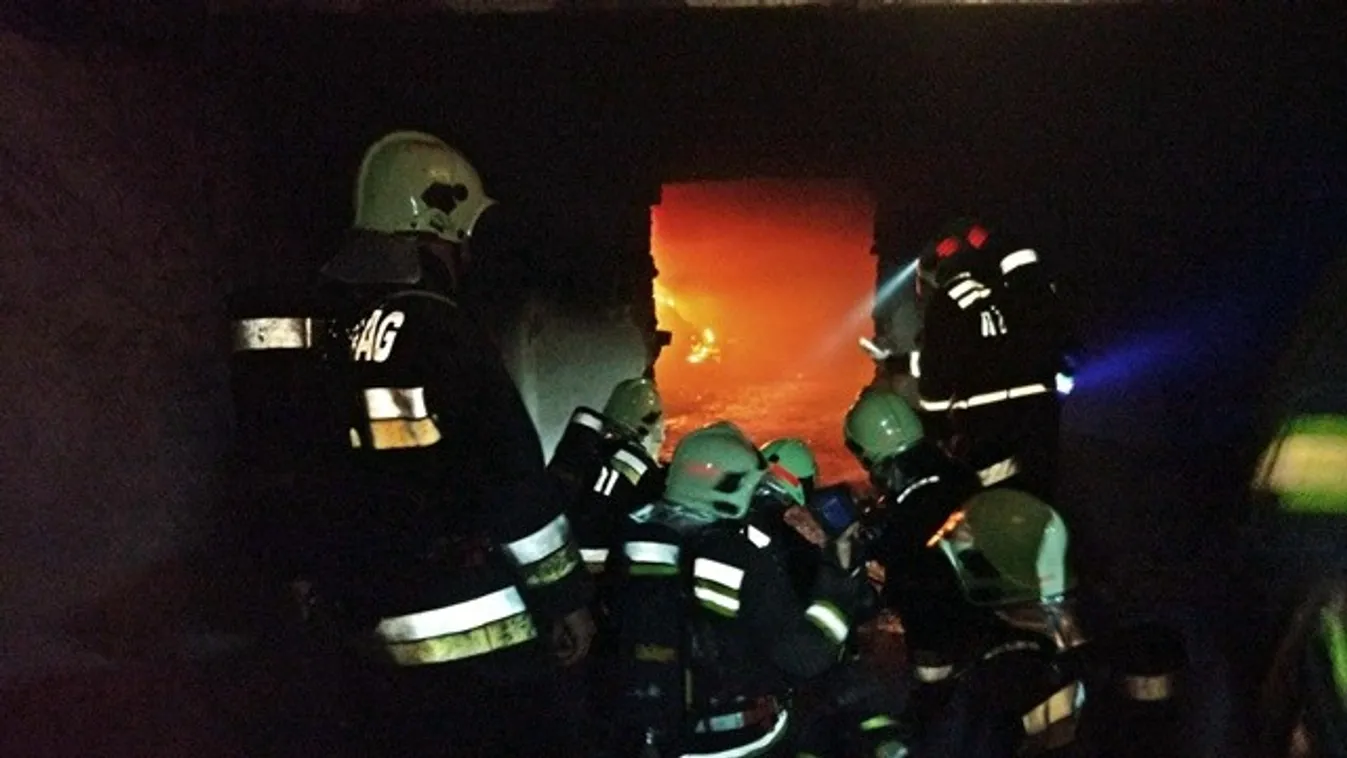 Lángolt a hatodik Pécsen