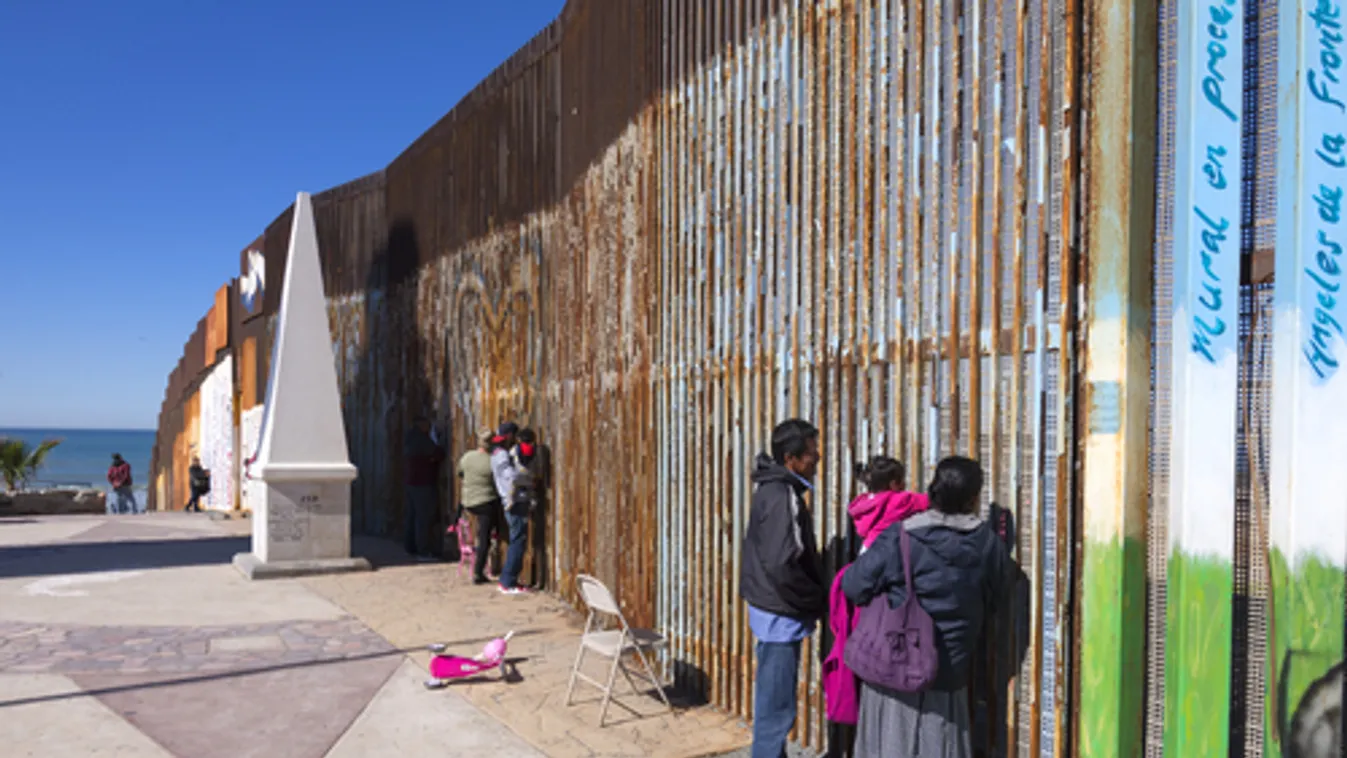 A menedékkérők egyelőre nem léphetnek be Mexikóból az Egyesült Államokba