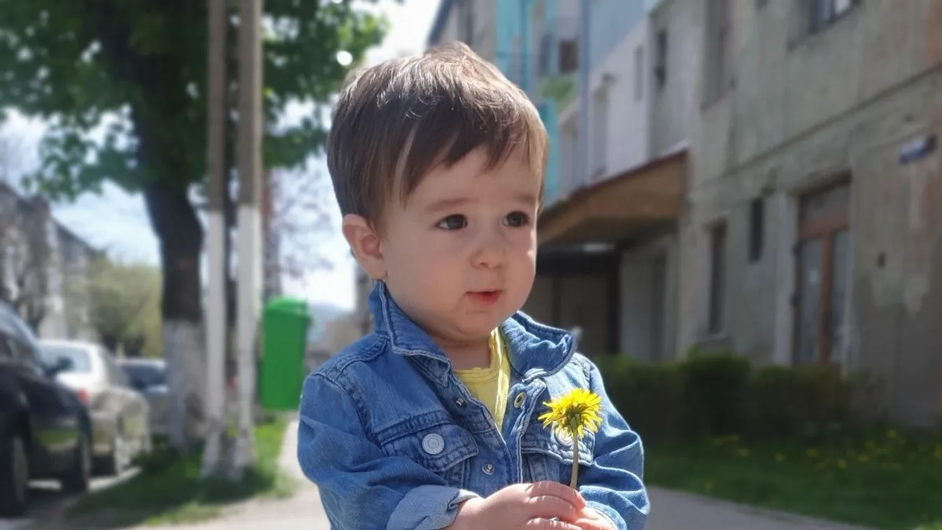 Kiesett a negyedikről egy 1 éves kisfiú Petrozsényben
