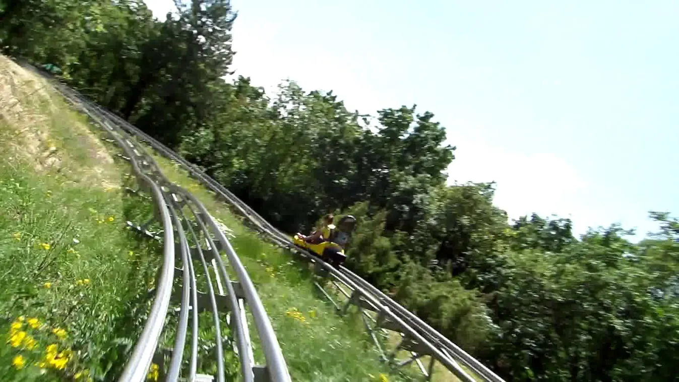 Kizuhant egy ember egy bobból Balatonfűzfőn