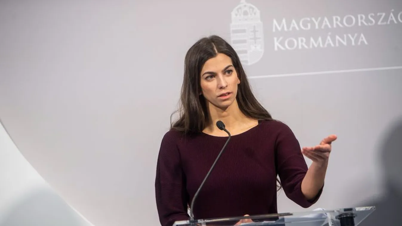 Szentkirályi Alexandra: A kormány háborús időkben is megvédi a családtámogatásokat