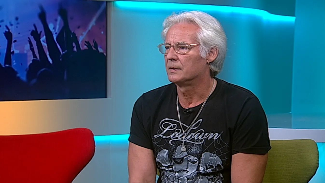 Újra dübörög a banda