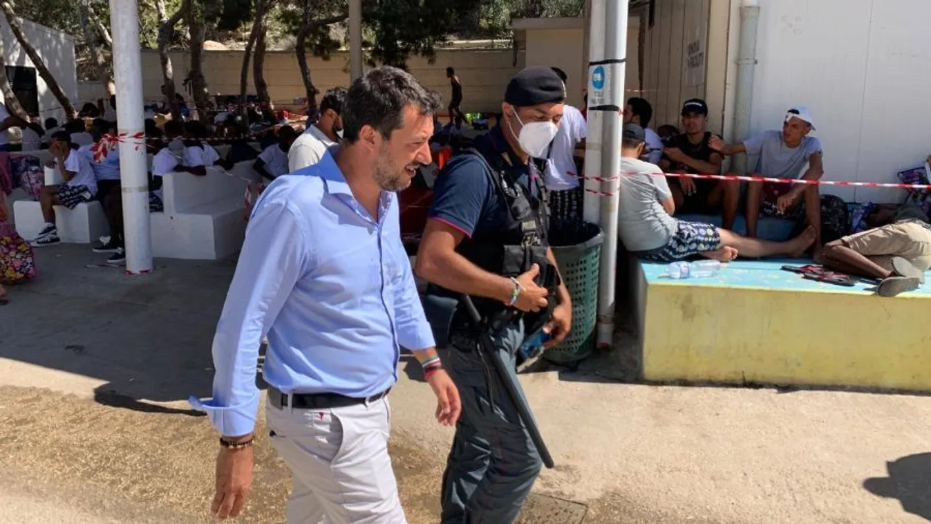 Salvini: Ez nem migráció, ez káosz