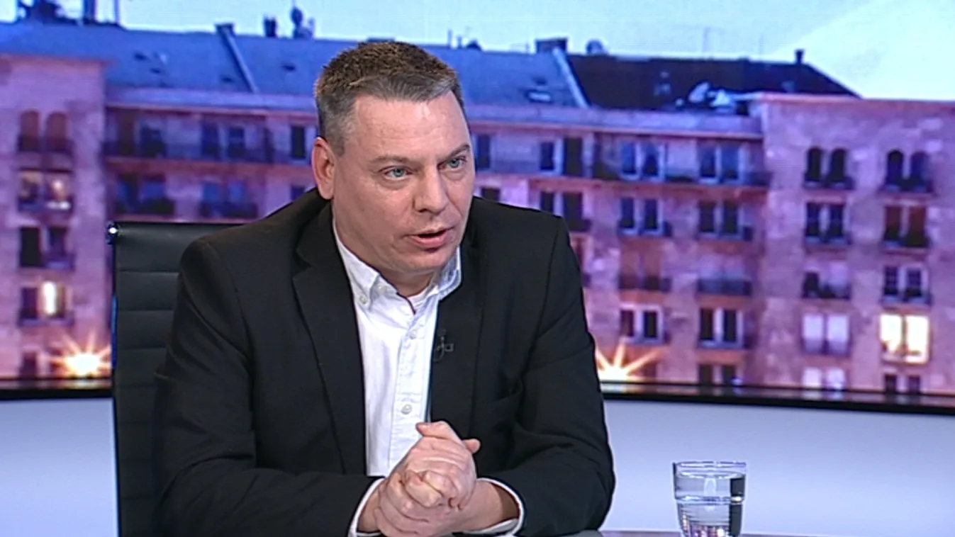 Az online- és a tévéfelületek ellenzéki kézben vannak