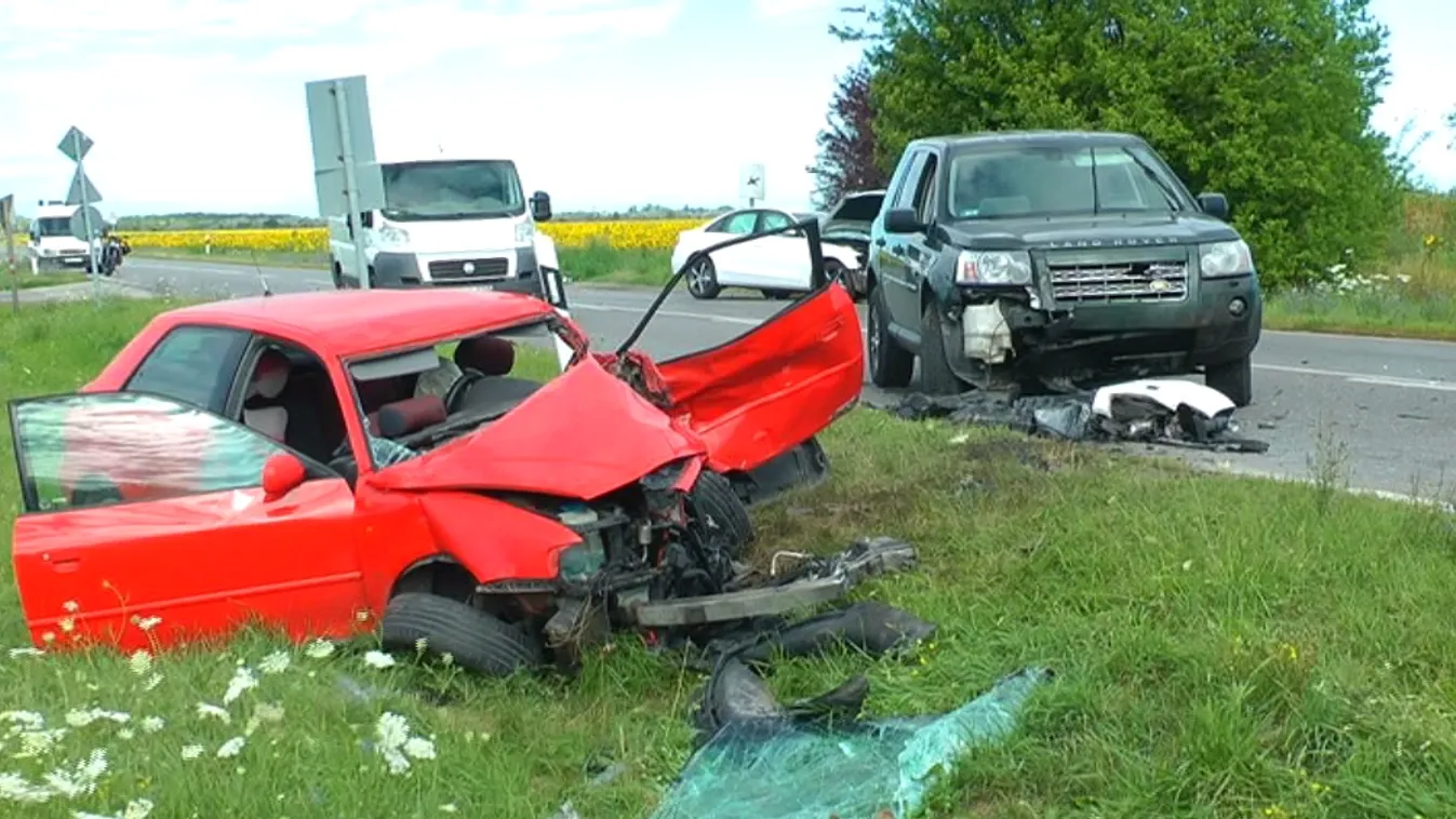 Hatan szálltak egymásba – négy sérült