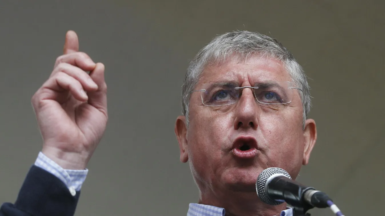 Gyurcsány ledarálja a szocialistákat, hogy a DK legyen a legerősebb párt a baloldalon