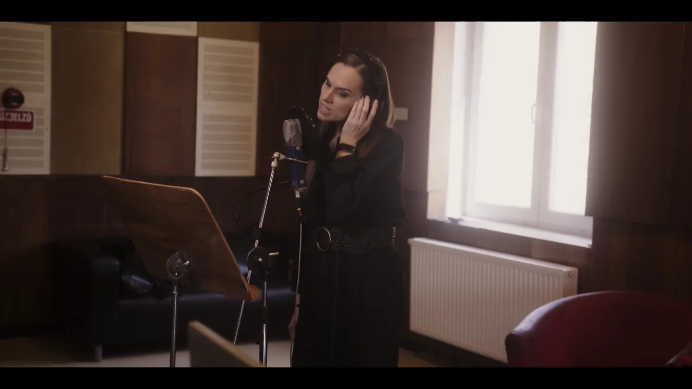 Mozaik - Borbély Mihállyal készítette új dalát Hajdu Klára