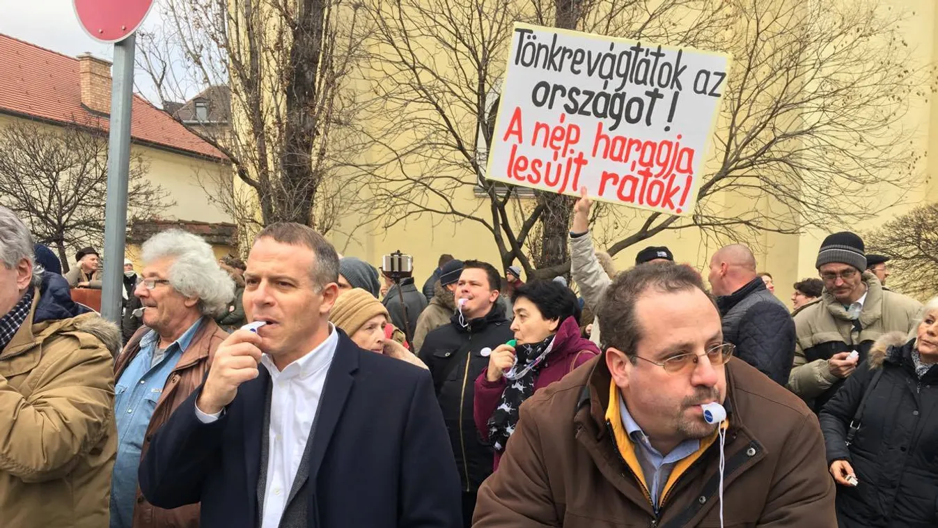 Megint betett a rendőrség az Együttnek