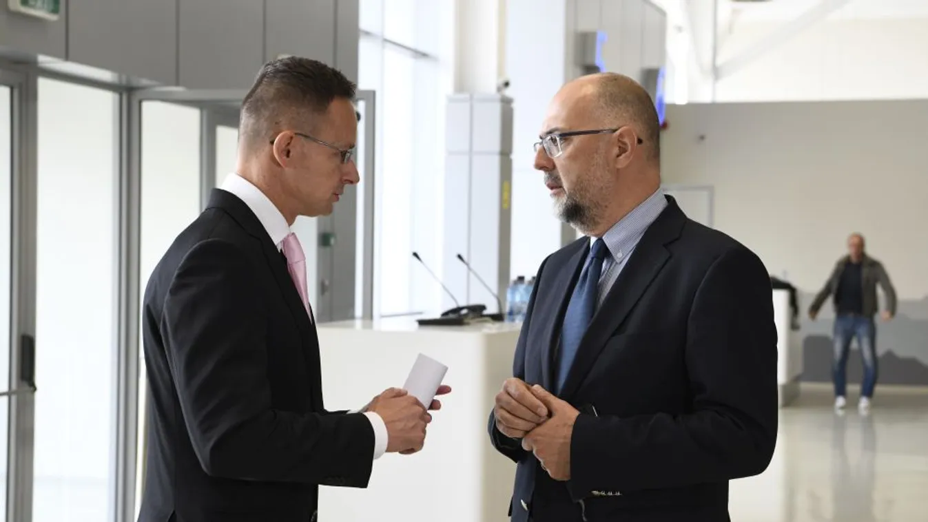 Szijjártó: A szorosabb együttműködésből Románia és Magyarország is profitálhatna