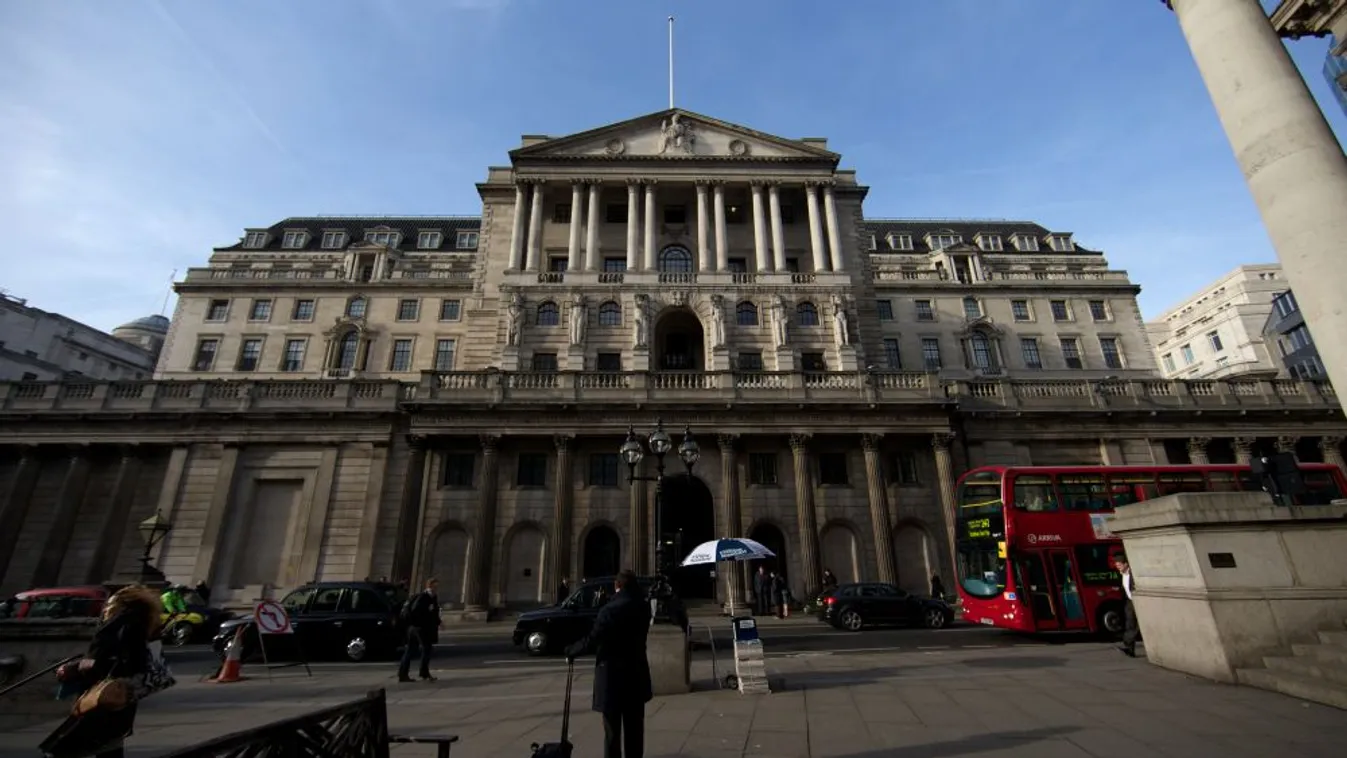 Történelmi mélypontra csökkentette alapkamatát a Bank of England
