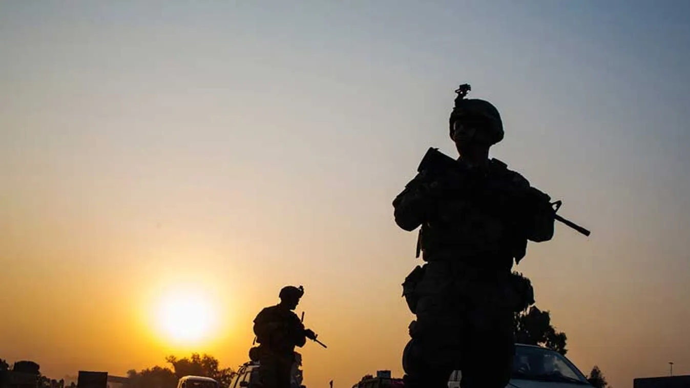 Az afganisztáni béke lehetőségeiről tárgyalt Trump és a pakisztáni kormányfő