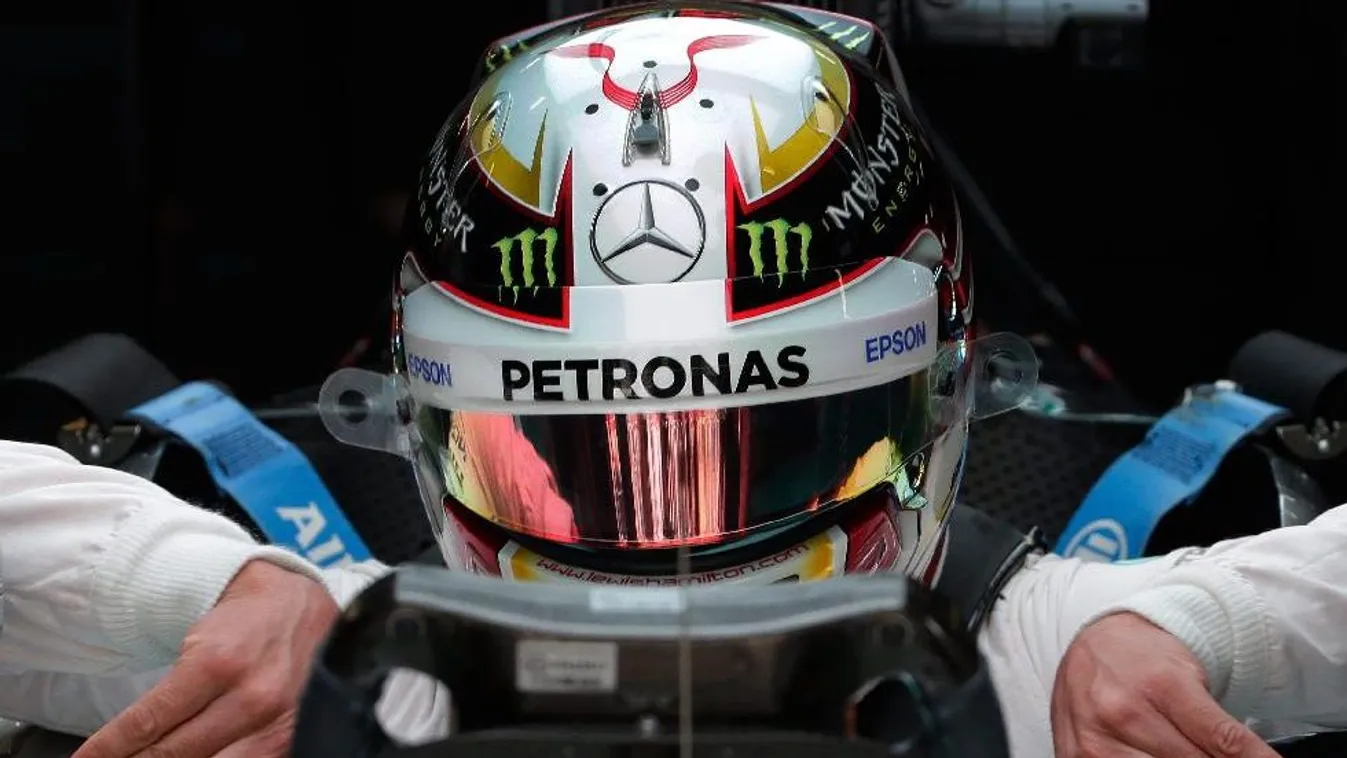 Hamilton nyert, a Ferrari nullázott Szingapúrban