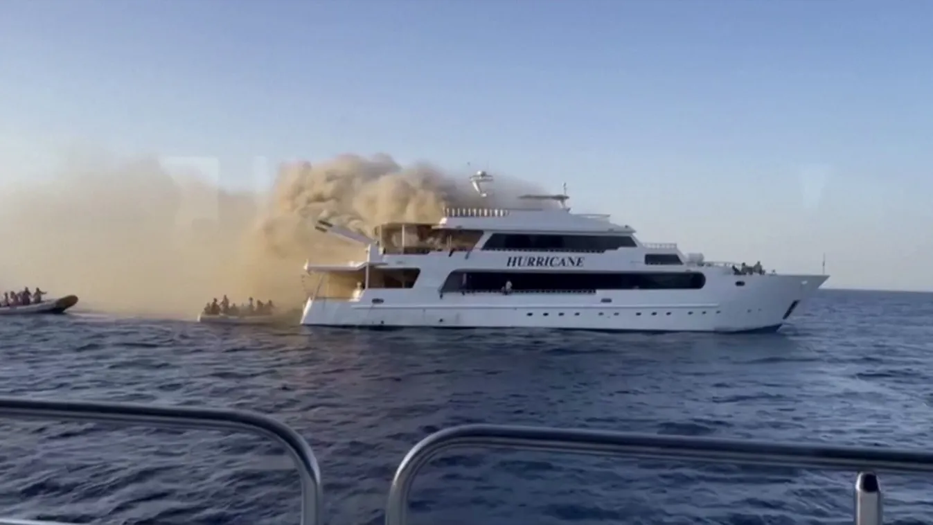 Kigyulladt egy luxusjacht a Vörös-tengeren