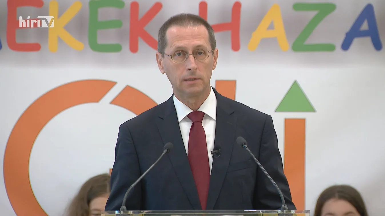 Új iskolát adtak át Hűvösvölgyben