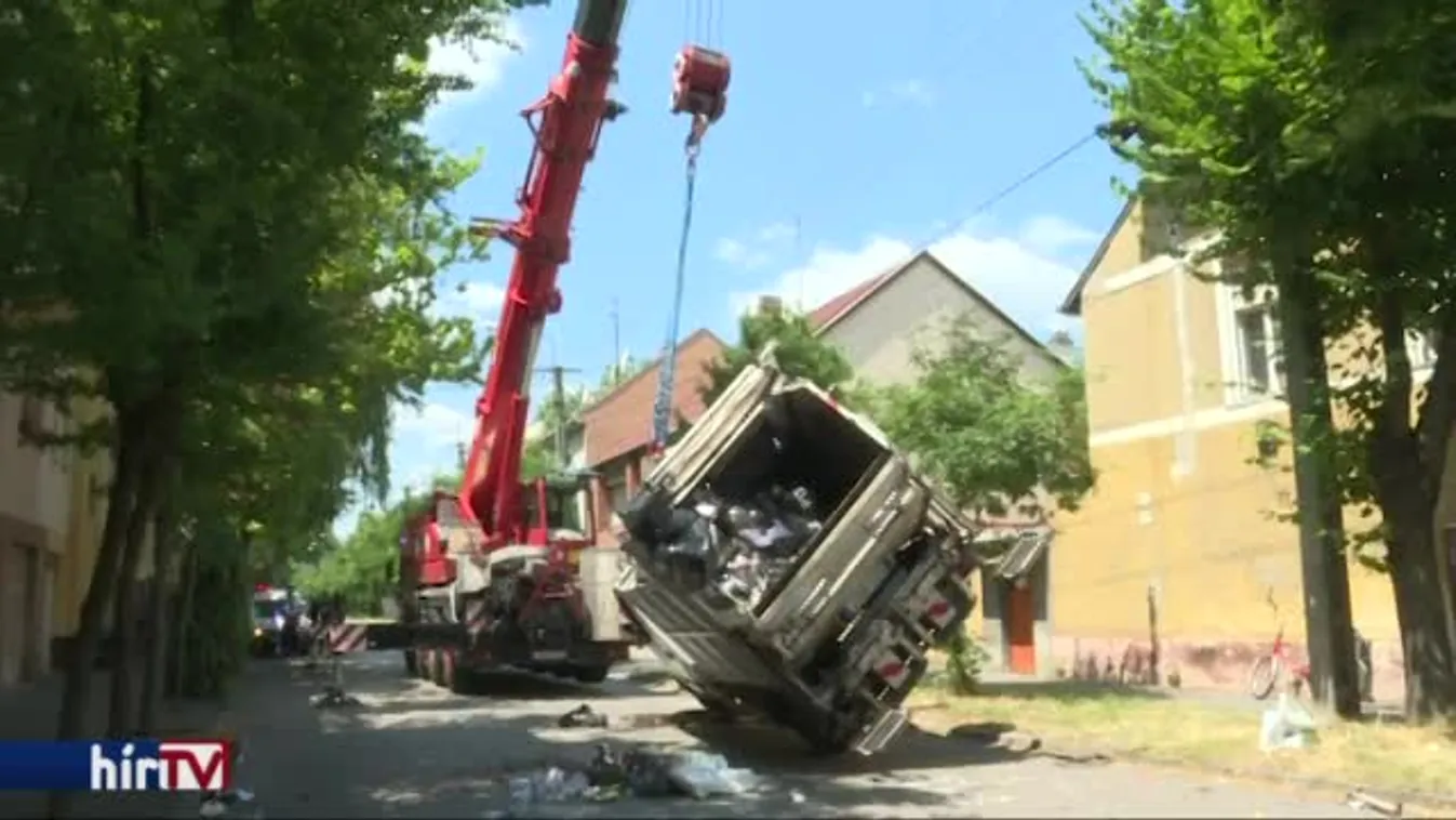 Kukásautó balesetezett