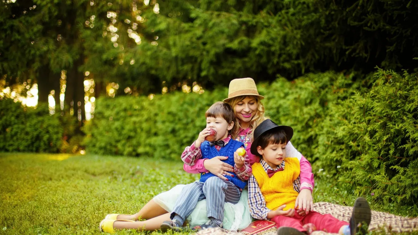 Nem mindegy, kire bízzuk a gyerekünket - így találhatunk valóban megbízható bébiszittert