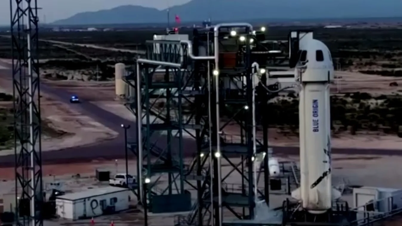 Biztonságosan visszatért a világűr pereméről a világ leggazdagabb embere