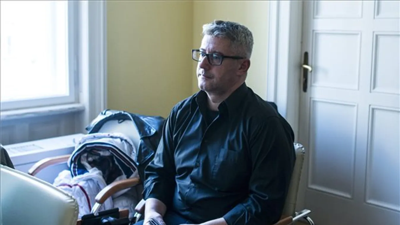 Ki trükközik a népszavazással? – Reggeli járat