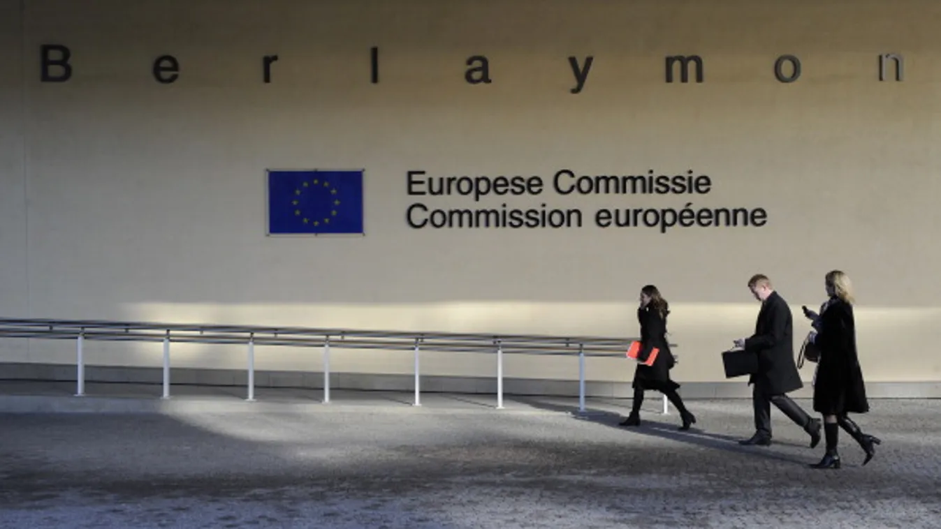 Hivatalos: tízmilliárdokat blokkolt Brüsszel