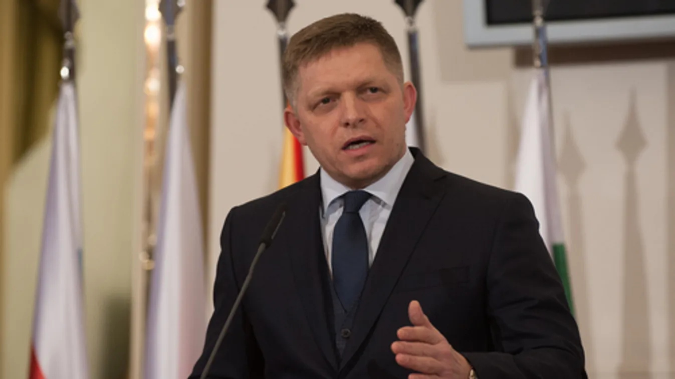 Árulással vádolta Pozsonyt Robert Fico, a volt kormányfő a V4-ek egységét sürgette