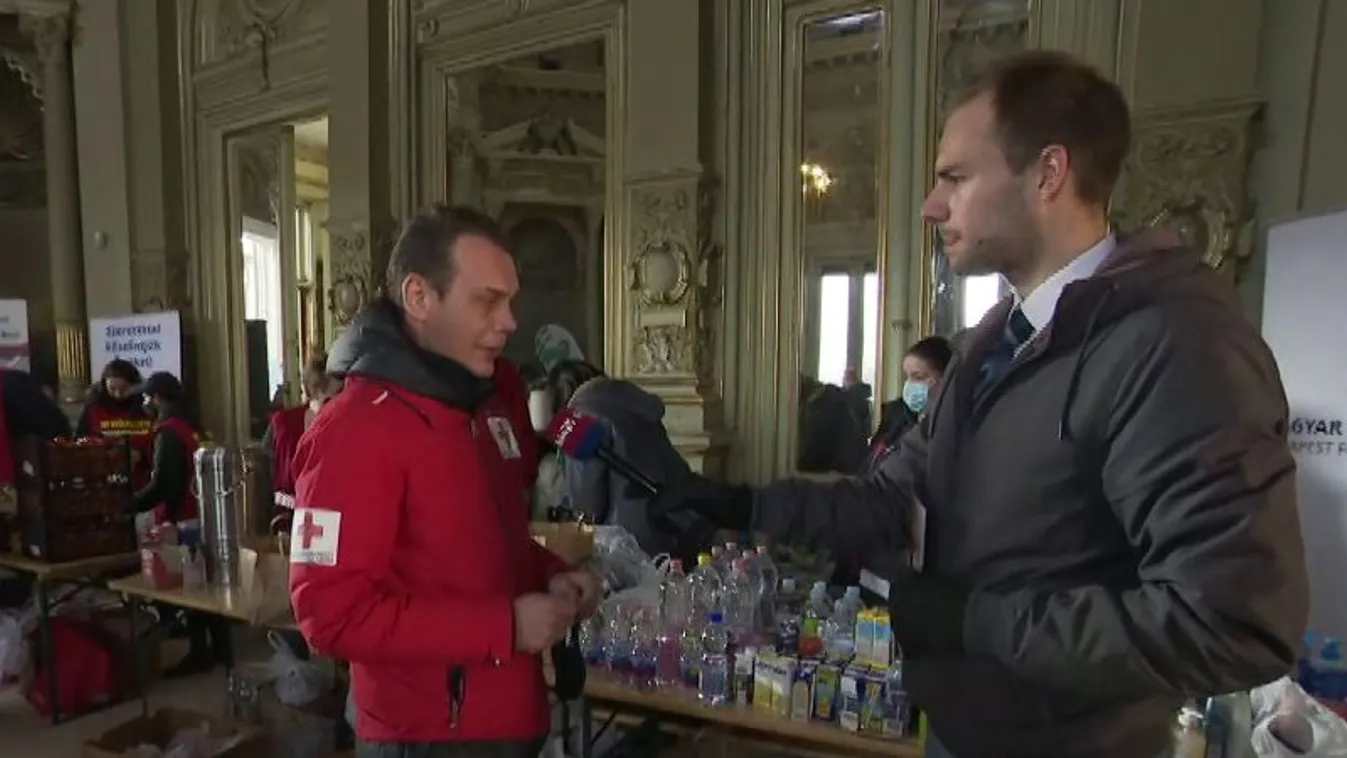 Mozaik - Folyamatosan érkeznek a menekültek a  Nyugati Pályaudvarra