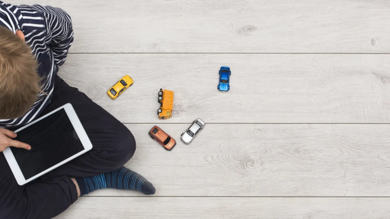 Fel kell készíteni a gyerekeket a biztonságos internetezésre a szakértők szerint